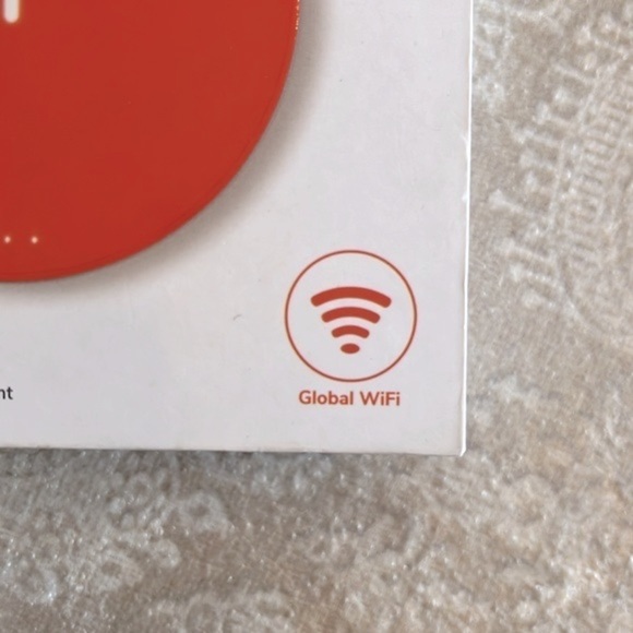 Skyroam Solis X Global WiFi Smartspot Mobile Hotspot & Power Bank Remote Camera - Picture 5 of 12